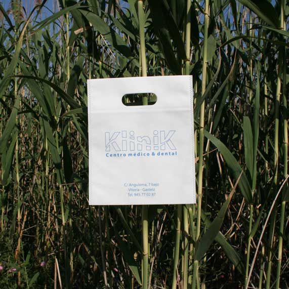 bolsa de tela + troquelada blanca